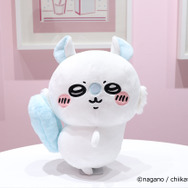 「ちいかわ」お尻ふりふり…かわいさ爆発！「モモンガ」キュートでビッグなぬいぐるみがプライズで登場