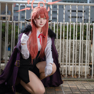 コスプレ】悪に徹しきれない、『ブルアカ』アル社長のポンコツ