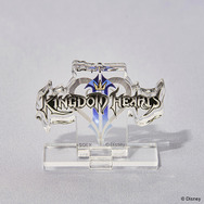 『キングダム ハーツ』歴代タイトルロゴを飾れる！品切れ中の「ロゴアクリルスタンド」くじが7月16日から新規ボックス追加へ