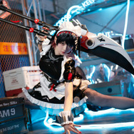 コスプレ】『ゼンレスゾーンゼロ』躍動感あふれる美スタイルで