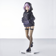グリッドマンユニバース パーカー 新条アカネ 着用モデル 大人びた太もも”の魅力！『グリッドマンユニバース』新条アカネ