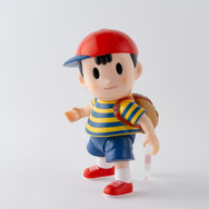 『MOTHER2 ギーグの逆襲』主人公「ネス」がソフビ人形に!ふつうのバットとPKフラッシュが付属、フルアクションで動く