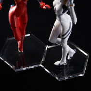 “貞本エヴァ”のレイ＆アスカを完全再現！指の先まで丁寧に造形、フィギュア予約締切が迫る