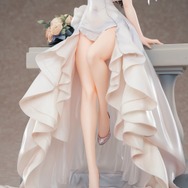 『アズレン』カリブディスが“輝かしの麗裳”衣装でフィギュア化!「微笑顔」や眩しい「笑い顔」が可愛い