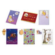 寝ているプーさん&ピグレットに癒される…!一番くじ 「くまのプーさん」にぬいぐるみやポスターなどがラインナップ