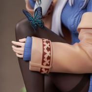 美少女がブランコでのんびり…！『雀魂』タイツに包まれた長い脚を魅せる「八木唯」が絆最大レベルの姿でフィギュアに