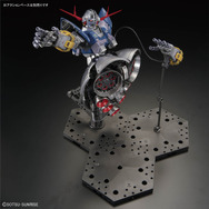 RG ガンダム　ザクⅡ ジオング　ジオングスペシャルコーティング Amazon.co.jp: 【RG】 1/144 ベース限定 ジオング [スペシャル