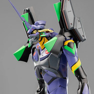「エヴァ 第13号機」のアクションフィギュアが神々しい！4本腕でロンギヌスの槍を携える姿までスタイリッシュ