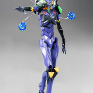 「エヴァ 第13号機」のアクションフィギュアが神々しい！4本腕でロンギヌスの槍を携える姿までスタイリッシュ