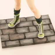 『KOF‘97』時代の「レオナ」が美少女フィギュア化！当時の面影を残しつつ、超必殺技「リボルスパーク」のビシッとした決めポーズを再現