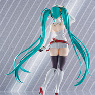 ムチムチ太ももがたまらない！トリダモノ氏による「レーシングミク」がお求めやすい高クオリティフィギュア“ポッパレ”に登場