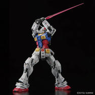 RG RX78-2 Ver.2.0 塗装済み完成品 ガンプラ RG RX-78-2ガンダムver2.0 （【ガンプラ全塗装】内部-フレームを