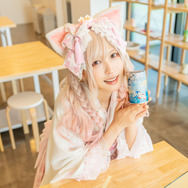 猫田あしゅ（X：@Nekota_Ashu）、衣装：Epetice（X：@epetice）