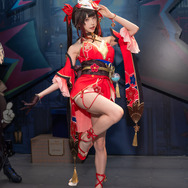 花火『崩壊：スターレイル』／綺太郎（X：@kitaro_cos）