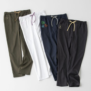 Classicoの「ポケモン医療用アパレル」に新作追加！グッズとして「ペンケース」も登場―ポケットからのぞくピカチュウが可愛い