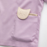 Classicoの「ポケモン医療用アパレル」に新作追加！グッズとして「ペンケース」も登場―ポケットからのぞくピカチュウが可愛い