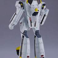 初代「マクロス」先輩から主人公へ受け継がれる「VF-1S」が、バトロイド形態でプラモ化！付属パーツやデカールで細かな劇中シーンも完全再現