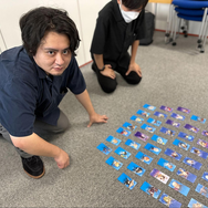 ドラマティック縁バトルRPG『護縁』は総勢60以上のプレイアブルキャラが登場！魅力的な“英雄かるた”勝負で、目指せ『護縁』特命担当！