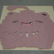 ホロライブ・獅白ぼたんがファンと共にギネス世界記録に挑戦―YAGOOも駆けつけ「パッケージ入り食品で作った最大の文章」記録を大きく塗り替える【イベントレポート】