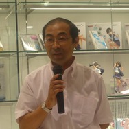 コナミスタイル東京ミッドタウン店オープン、開店前から多くのファンが駆けつける