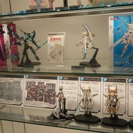 コナミスタイル東京ミッドタウン店オープン、開店前から多くのファンが駆けつける