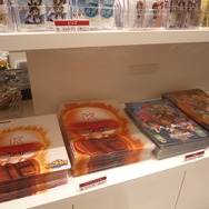 コナミスタイル東京ミッドタウン店オープン、開店前から多くのファンが駆けつける