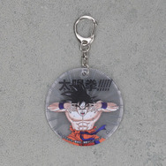 「ドラゴンボールZ」人気のユニークグッズが再販！“太陽拳!!!!!”デザインの反射Tシャツや宇宙船ポッドポーチなど