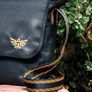 “ハイラルの紋章”が輝く！『ゼルダの伝説』シリーズのブランドムック第2弾に真空断熱タンブラーとショルダーバッグが登場