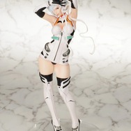 綾波レイの視線にドキドキ…！「エヴァ」当時ガレージキットとして販売の人気フィギュアが、17年の時を超えブラッシュアップされて再登場