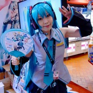 今回も雨でした『初音ミク ‐Project DIVA‐ 2nd』発売記念抽選会レポート、ディレクターのインタビューも掲載