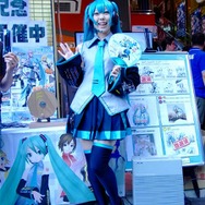 今回も雨でした『初音ミク ‐Project DIVA‐ 2nd』発売記念抽選会レポート、ディレクターのインタビューも掲載