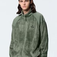 「メタルギア」とGUがコラボ！スネークとザ・ボスにタウンウェアを支給するとしたら？をコンセプトに普段使いしやすいアイテムがずらり