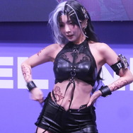 『勝利の女神：NIKKE』今回の「リアル10連ガチャ」で登場したニケは？ フォトセッションでは“夏衣装のロザンナ”と遭遇【TGS2024】