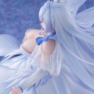 透き通る神々しさ…!『アズレン』優美な「アーガス」が待望のフィギュア化―なびくスカートと髪の躍動感が美しい