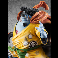 ワンピース」圧倒的サイズ＆迫力な「ジンベエ」フィギュアが
