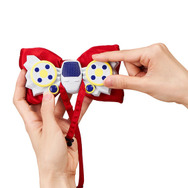 「名探偵コナン」工藤新一や毛利小五郎のボイスが鳴る！首元に付けたまま遊べる「蝶ネクタイ型変声機」がプレバンにて抽選販売