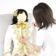 「○○なら私の横で寝てるよ」を健全に叶える！等身大サイズの人型クッション「推し抱き枕」登場―市販のアパレルを着せて推しを再現しよう