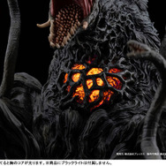「ゴジラ」より植物怪獣「ビオランテ」が大迫力にフィギュア化！ブラックライトを当てると腹部のコアが光る