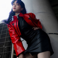 コスプレ】「エヴァ」葛城ミサトのシルエットラインが美しい