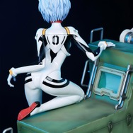 お値段約10万円！「綾波レイ」が1/4スケールのフィギュアになって登場―ぴっちりプラグスーツ＆ミステリアスな雰囲気を大迫力で味わえる