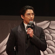 実写版・桐生一馬の“大胸筋”に唐沢寿明もビックリ…！ドラマ「龍が如く ～Beyond the Game～」のワールドプレミアに突撃！【現地レポート】