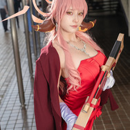 陸八魔アル『ブルーアーカイブ』／えびちり（X：@EBICHIRI_cos）