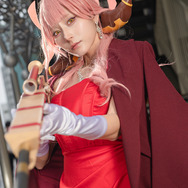 陸八魔アル『ブルーアーカイブ』／えびちり（X：@EBICHIRI_cos）