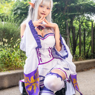 コスプレ】「リゼロ」エミリアの美女レイヤー、スタイル抜群で
