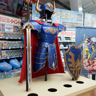 「ロトの装備」を間近で！HD-2D版『ドラクエ3』発売を記念してビックカメラ池袋本店で特別展示が実施中【店頭フォトレポート】