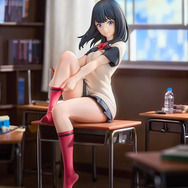 「宝多六花」のふとももが、夕暮れに映える…！新作フィギュアの“高校生の青春”感が物凄い