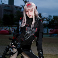 紅蓮:ブラックシャドウ「勝利の女神：NIKKE」／はるの犬（X：@haru_no_inu）