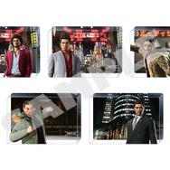 桐生一馬や春日一番が“自販機”に！『龍が如く』神室町のTシャツやアクキーを購入できる「自動販売機」が新宿・歌舞伎町に期間限定で登場