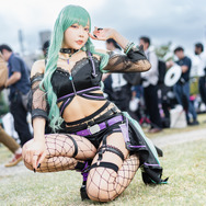 コスプレ】「八雲べに」推しレイヤーが、美脚際立つポージングで