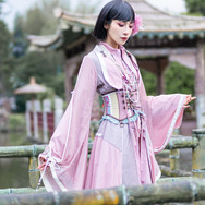 OZZON JAPAN／伊登/Idun（Instagram：yuiyui331）